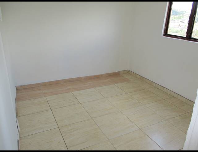 2 BEDROOM HOUSE FOR SALE IN CROFTDENE